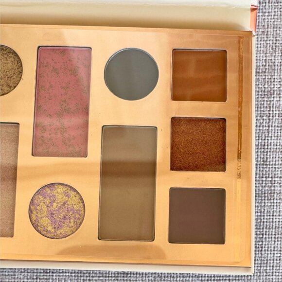 The Beauty Crop the Essentials Face Palette Eye Shadows Highlight Bronzer Blush - Picture 9 of 12